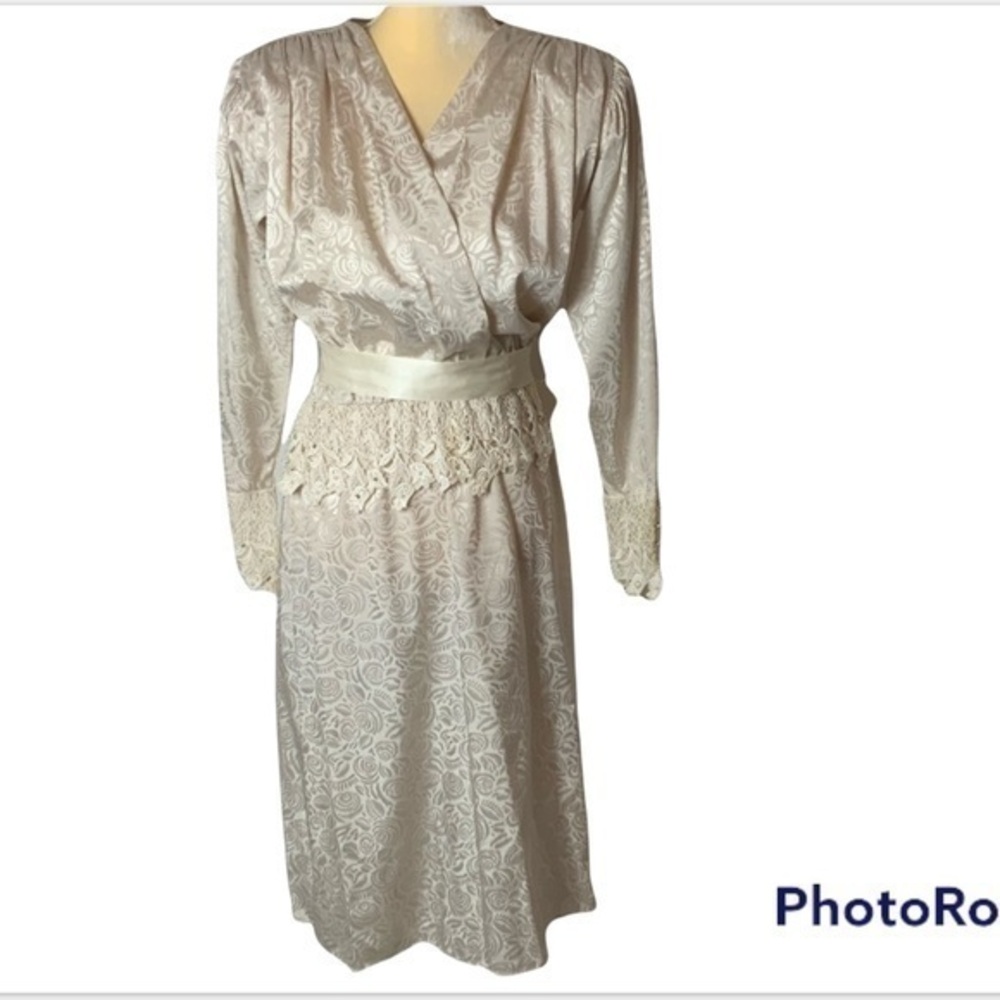 Vintage Cachet by Bari Protas Midi Length Dress with Lace Detail Ivory Size 9/10
